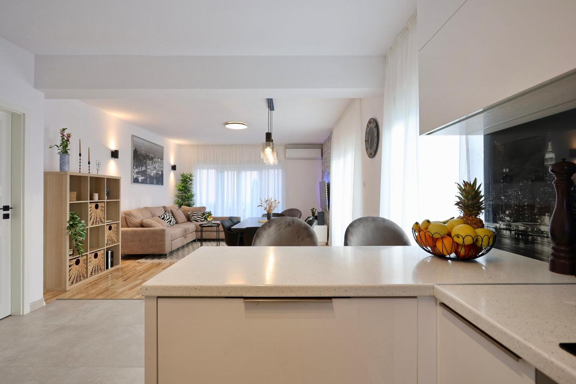 Holiday Home Tia Split Eksteriør bilde
