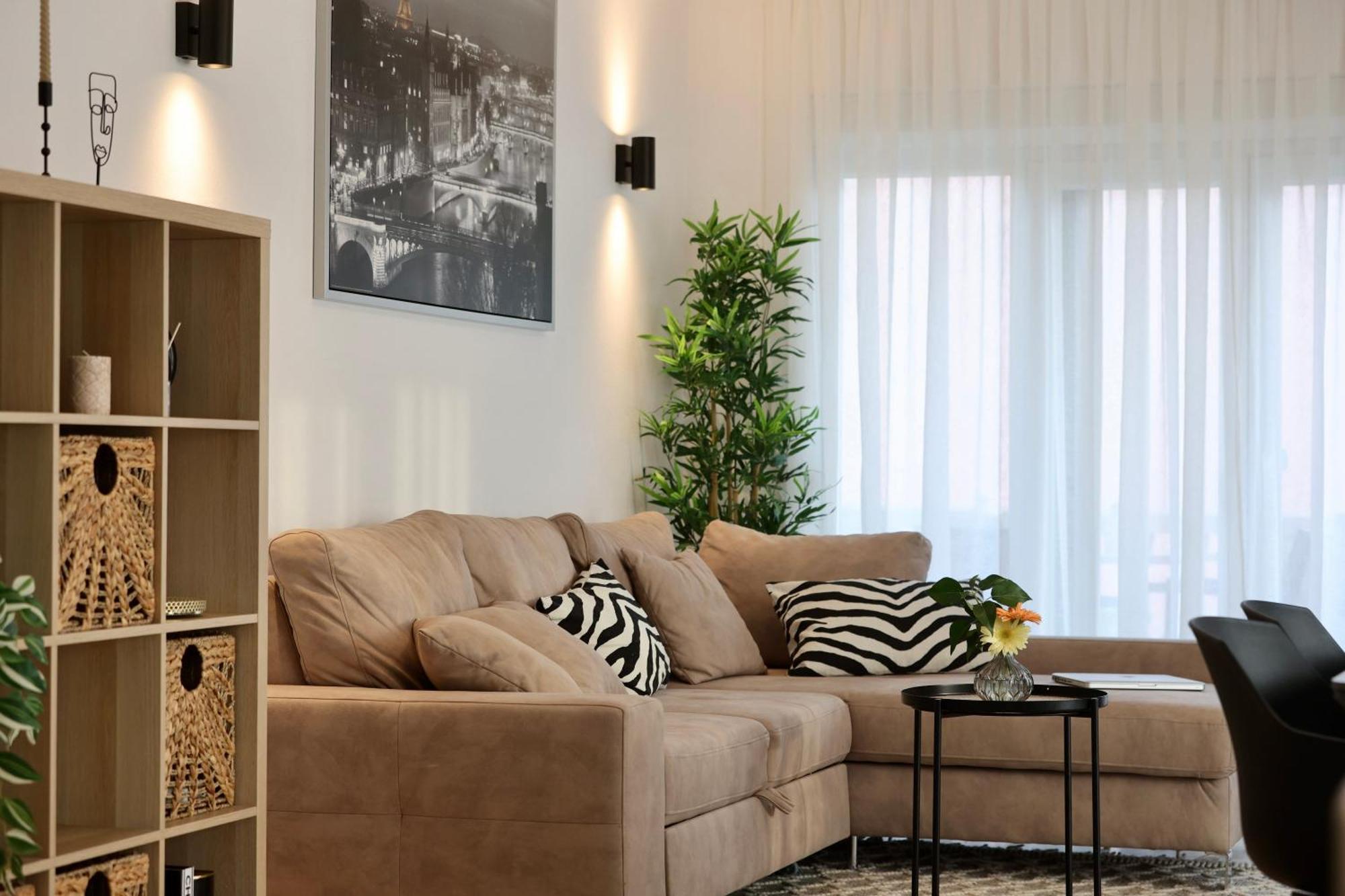 Holiday Home Tia Split Eksteriør bilde